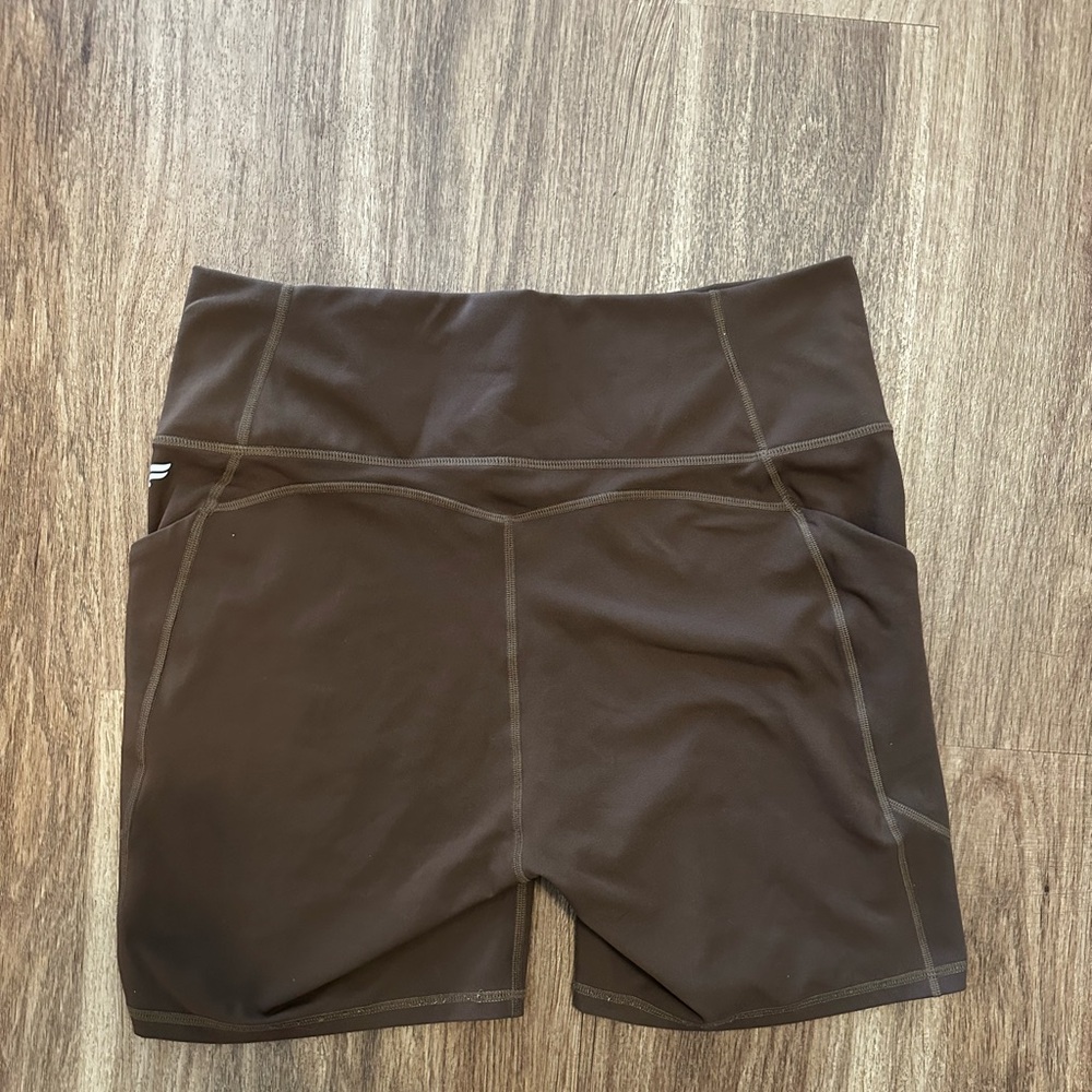 Fabletics PureLuxe The Oasis 6” brown high waisted biker shorts